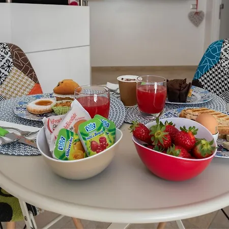 Terre Bianche بيت ضيافة 3*